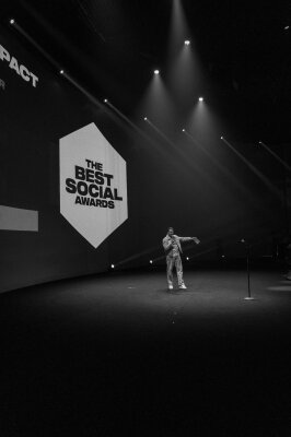 compressed-The-Best-Social-Awards-emielhornman.photo-410_1772819088.jpg