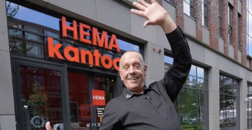 TRUUS X HEMA – ONTVANGST MEDEWERKER JOHN